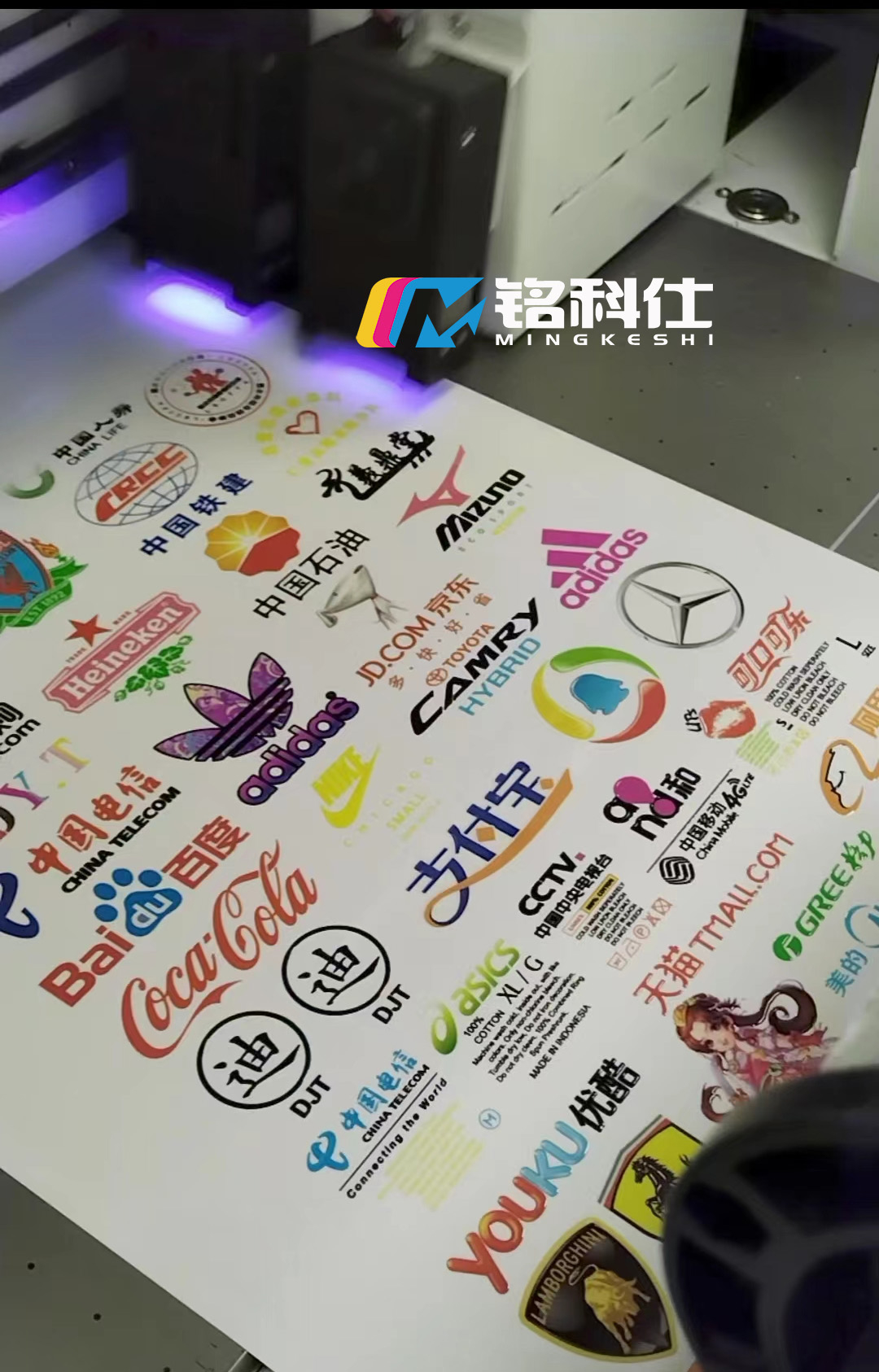 銘科仕讓你輕松開啟水晶標(biāo)定制類業(yè)務(wù)！